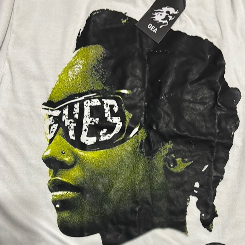 Obey White T-Shirt with Green and Black Graphic - Picture 4 of 4